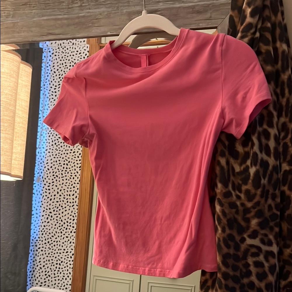 Women's Skims Crewneck Tee - Pink